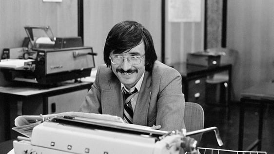 Former RTÉ News reporter Ronnie Turner in the RTÉ Newsroom in August 1975.