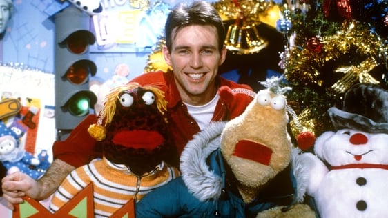 Broadcaster Ray D'Arcy with Zig and Zag in a Christmas publicity shot taken for the RTÉ Television Young People's show 'The Den'  circa 1995.