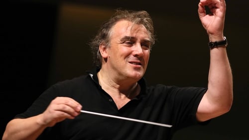 Jaime Martín rehearses with the RTÉ National Symphony Orchestra