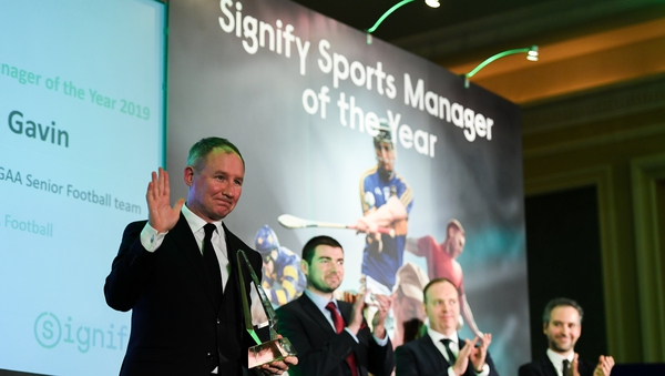Jim Gavin collecting the Signify Sports Manager of the Year