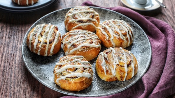 Coconut & Vanilla Cinnamon Rolls