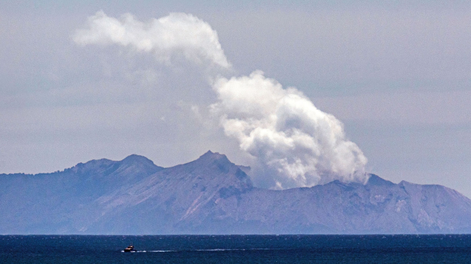 New Zealand volcano death toll rises to 21