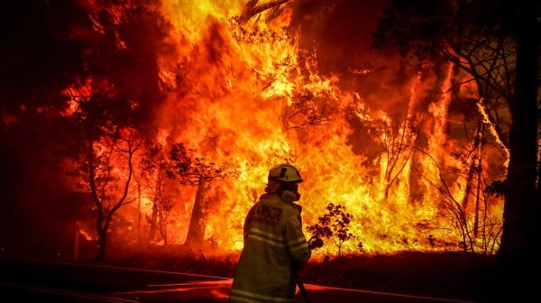 Australian consumer confidence slumped last week to its lowest level in more than four years as bushfires continue to rage
