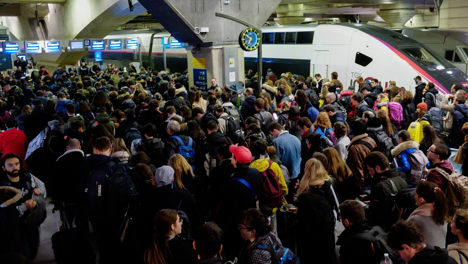 Fed-up French travellers face chaos over Christmas