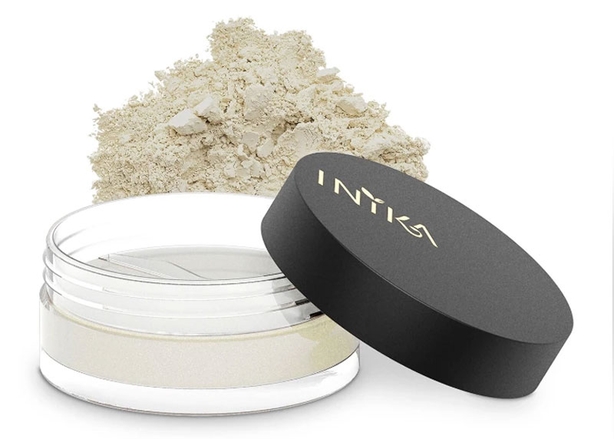 Inika Organic Mineral Mattifying Powder
