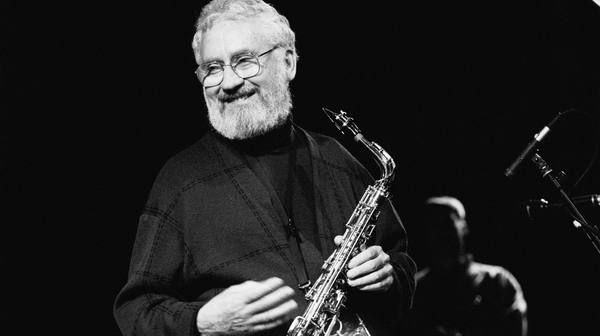Alto saxophonist Lee Konitz performing in the Netherlands in 1992