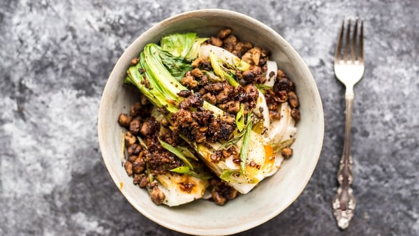 This is a super-light version of the classic Sichuan street food dish that usually uses minced pork.