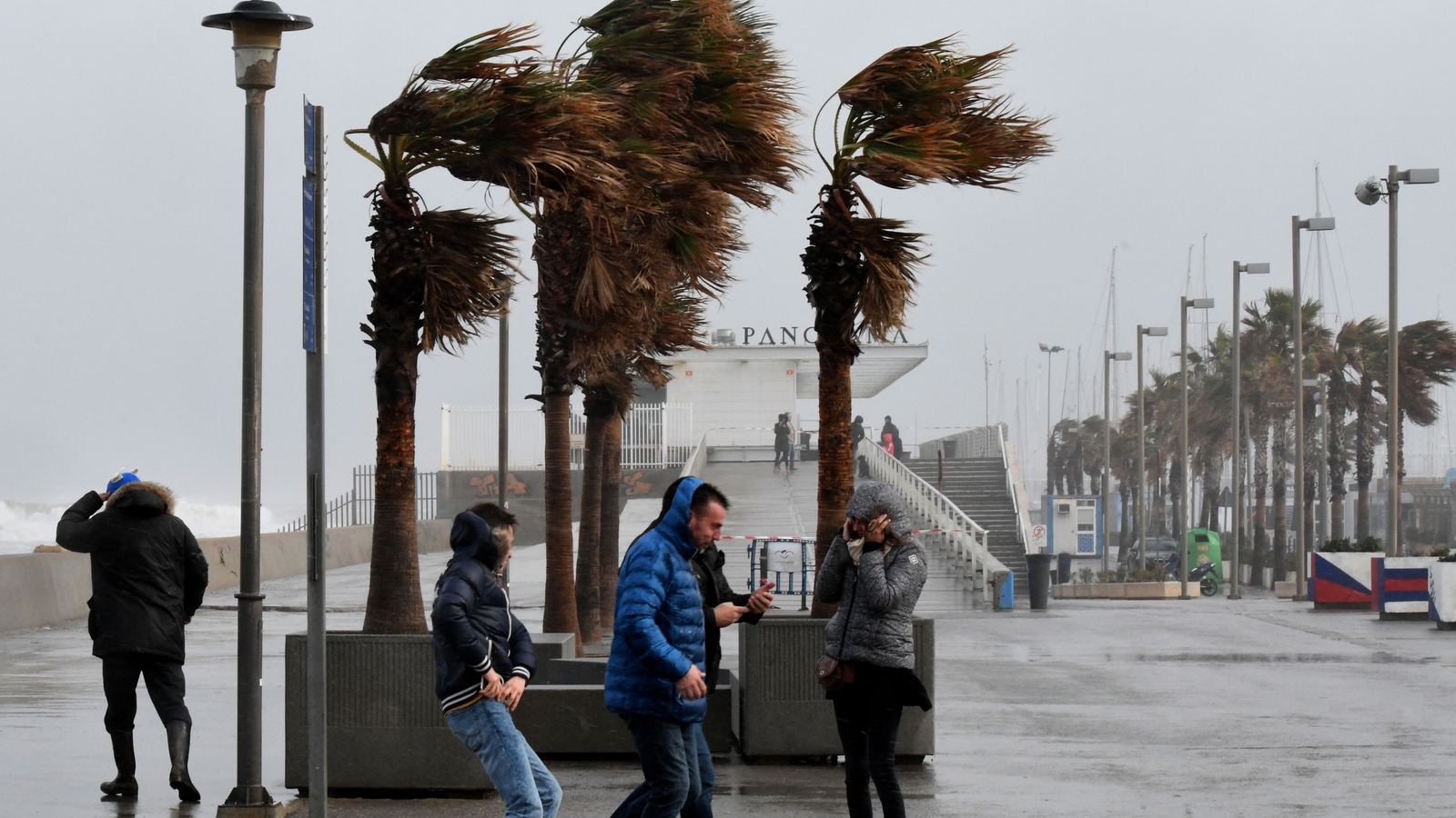 three-dead-as-winter-storm-lashes-eastern-spain