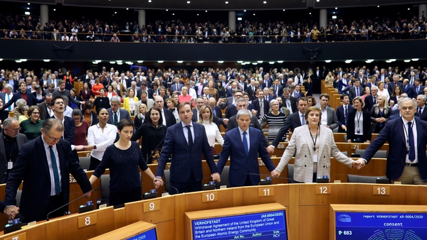 MEPs burst into a chorus of 'Auld Lang Syne' following the vote