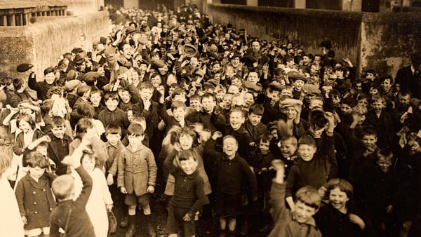 A 1924 children's party at Rutland Street National School, Dublin. Photo: National Library of Ireland