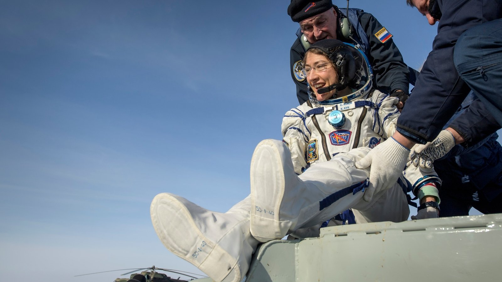 Record-breaking US Astronaut Returns To Earth