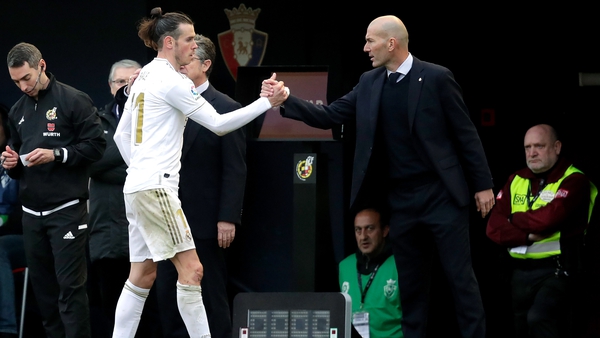 Zinedine Zidane (R) recalled Gareth Bale to the starting XI
