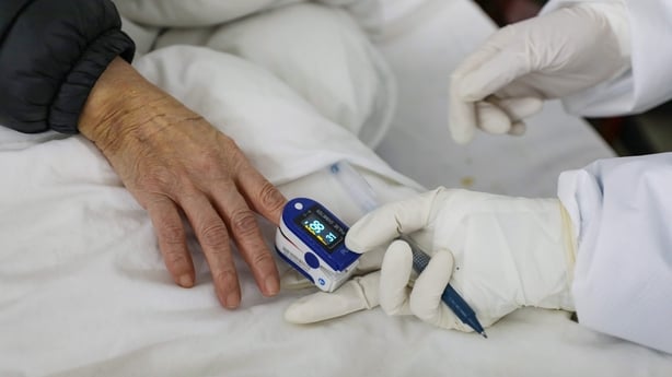 Coronavirus: China announces drop in new cases for third straight day