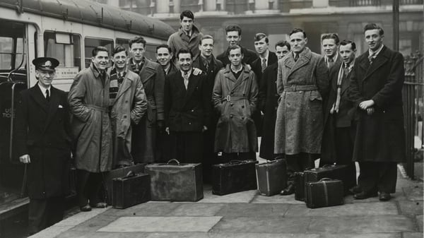 Irish workers arrive in London in 1951 to work as conductors on London buses Photo: Hulton Archive/Getty Images