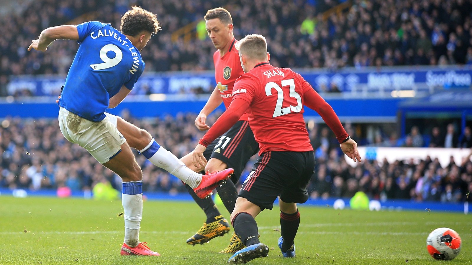 Everton denied maximum points as VAR saves United