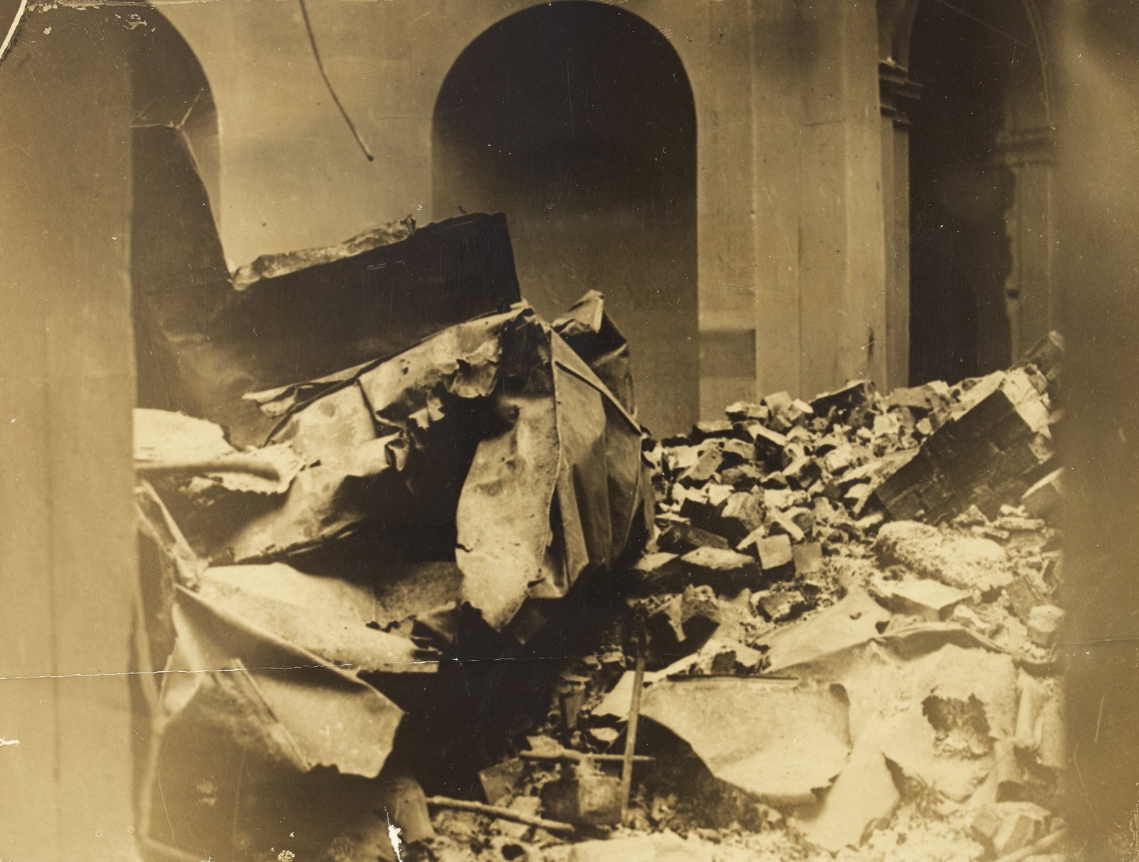 Image - The ruins of the Custom House. Image courtesy of the National Library of Ireland