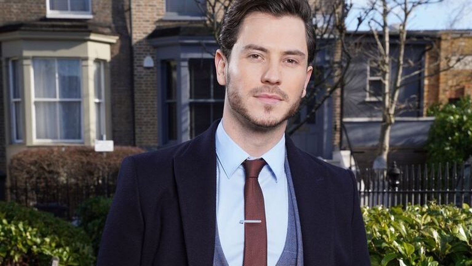 Gray makes a huge discovery in Eastenders