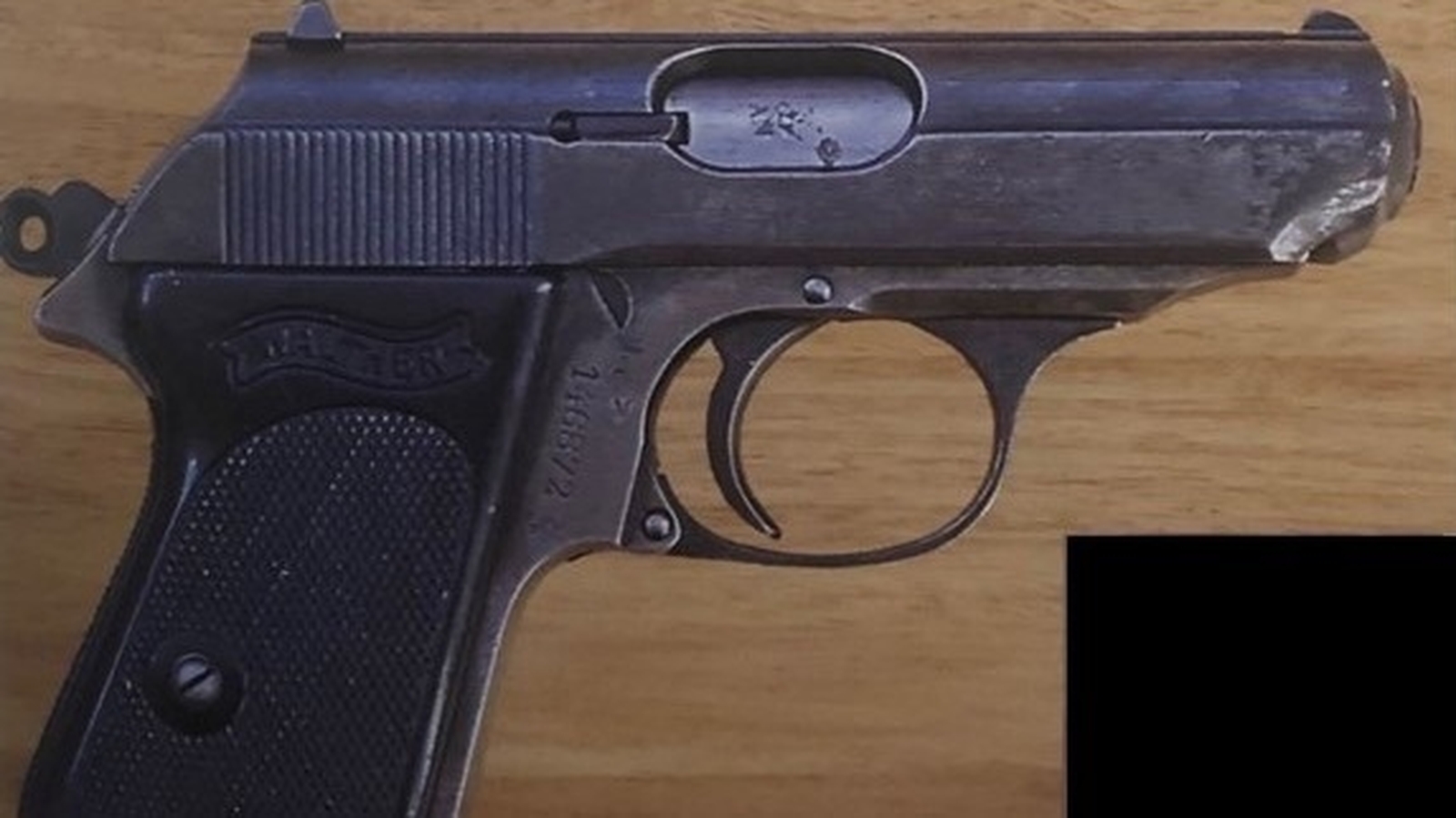 James Bond guns worth Â£100,000 stolen in UK