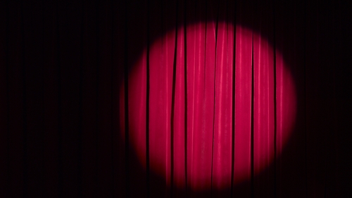 The bursaries include up to €8000 for theatre makers