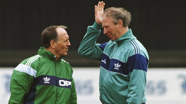 Maurice Setters (L) and Jack Charlton during a Republic of Ireland training session in 1991
