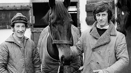 Jim Dreaper (R) with jockey Tommy Carberry and Brown Lad after winning the Irish Grand National for the second consecutive year in 1976