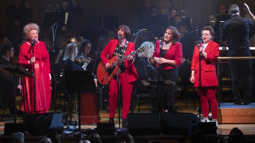 Maura O'Connell, Eleanor McEvoy, Mary Black and Wallis Bird perform A Woman's Heart 
with the RTÉ Concert Orchestra in 2020