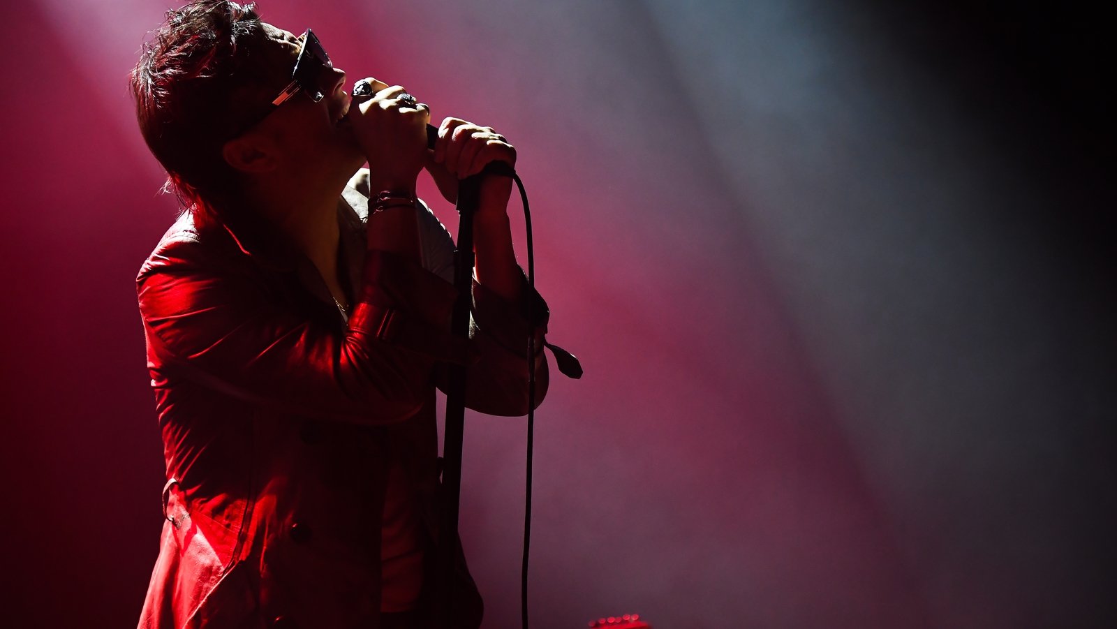 The Strokes battle through sound issues to close the day at All Points East  — THE INDIE SCENE