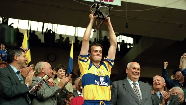 Anthony Daly lifts the Liam MacCarthy Cup