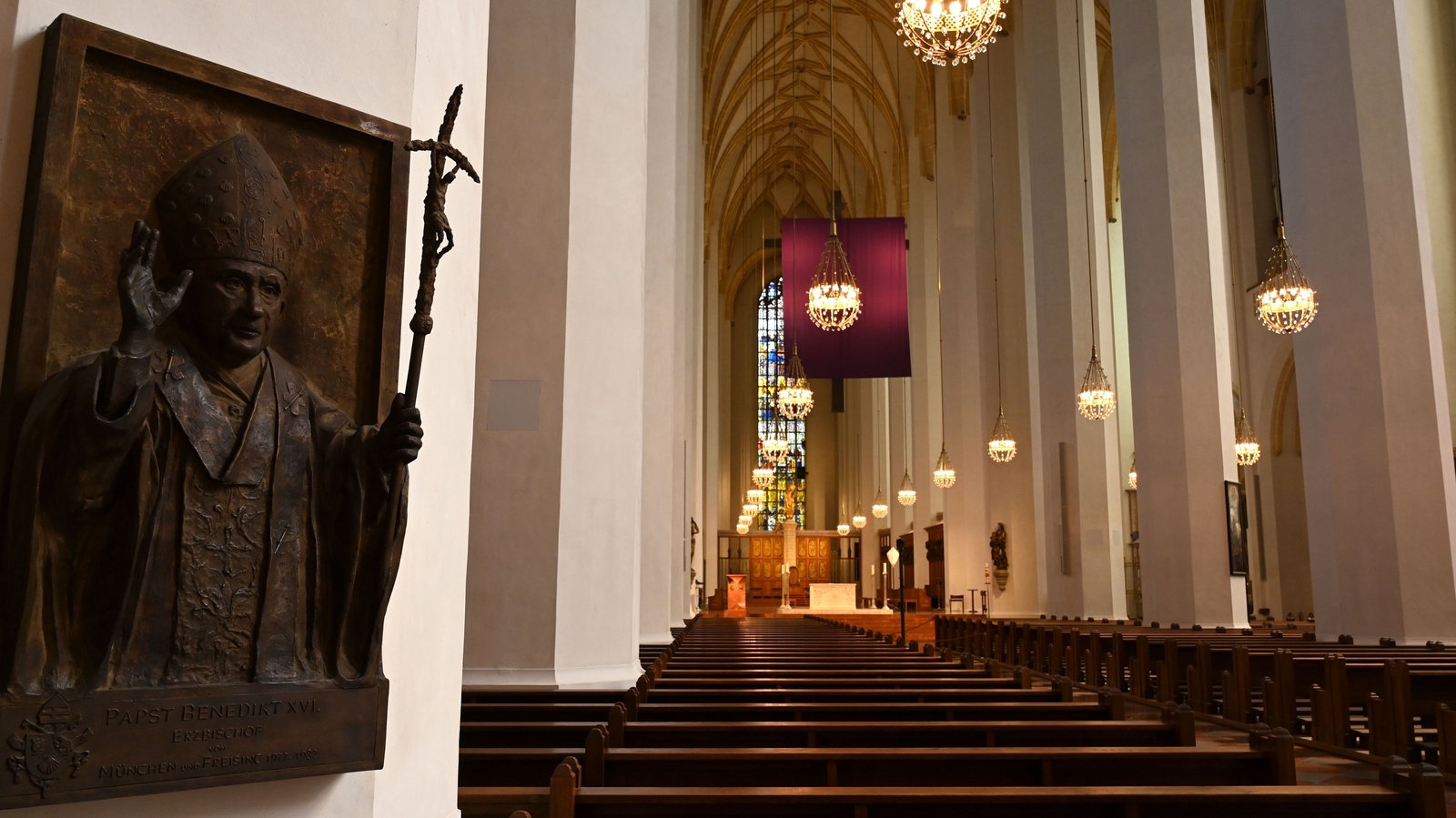 Priest set to leave German parish after death threats