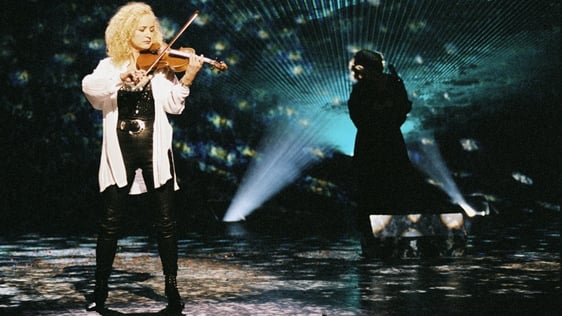 Fionnula Sherry performing with Secret Garden, Eurovision Song Contest (1995)