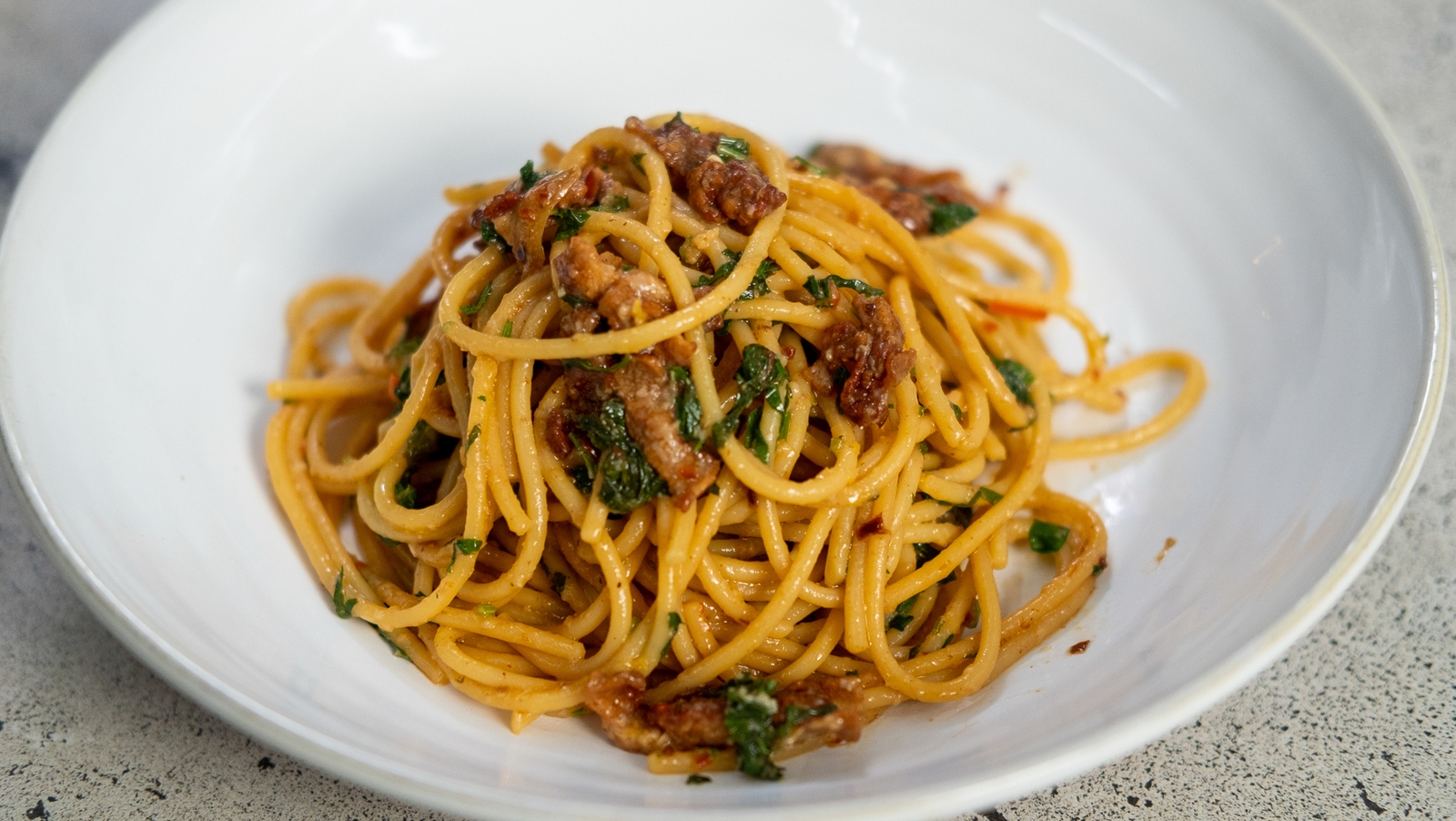 Spaghetti with bacon, garlic & chilli CookIn