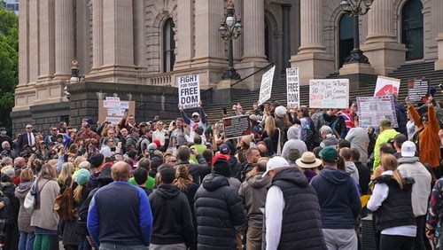 10 arrested at anti-lockdown protest in Melbourne
