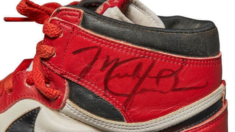 autographed jordan 1