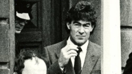 Larry Dunne pictured in 1985 at the Four Courts (pic: RollingNews.ie)