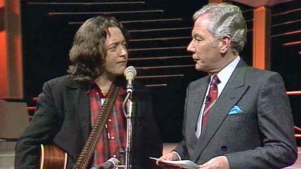 Rory Gallagher and Gay Byrne (1988)