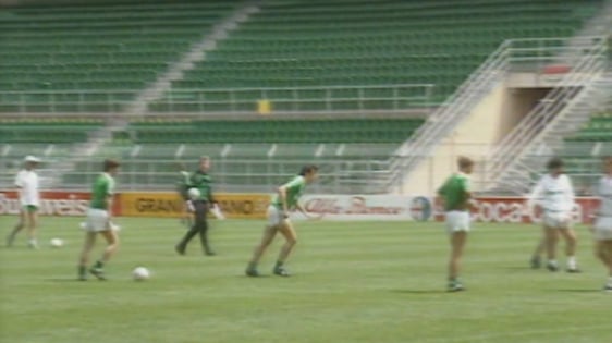 Irish Soccer Team training in Palermo (1990)