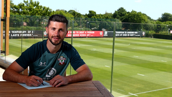 Shane Long is staying with Southampton