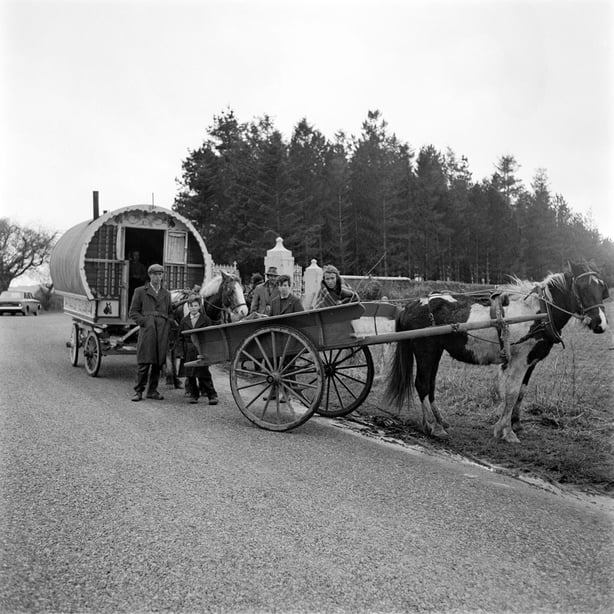 Traveller family in Shinrone, County Offaly