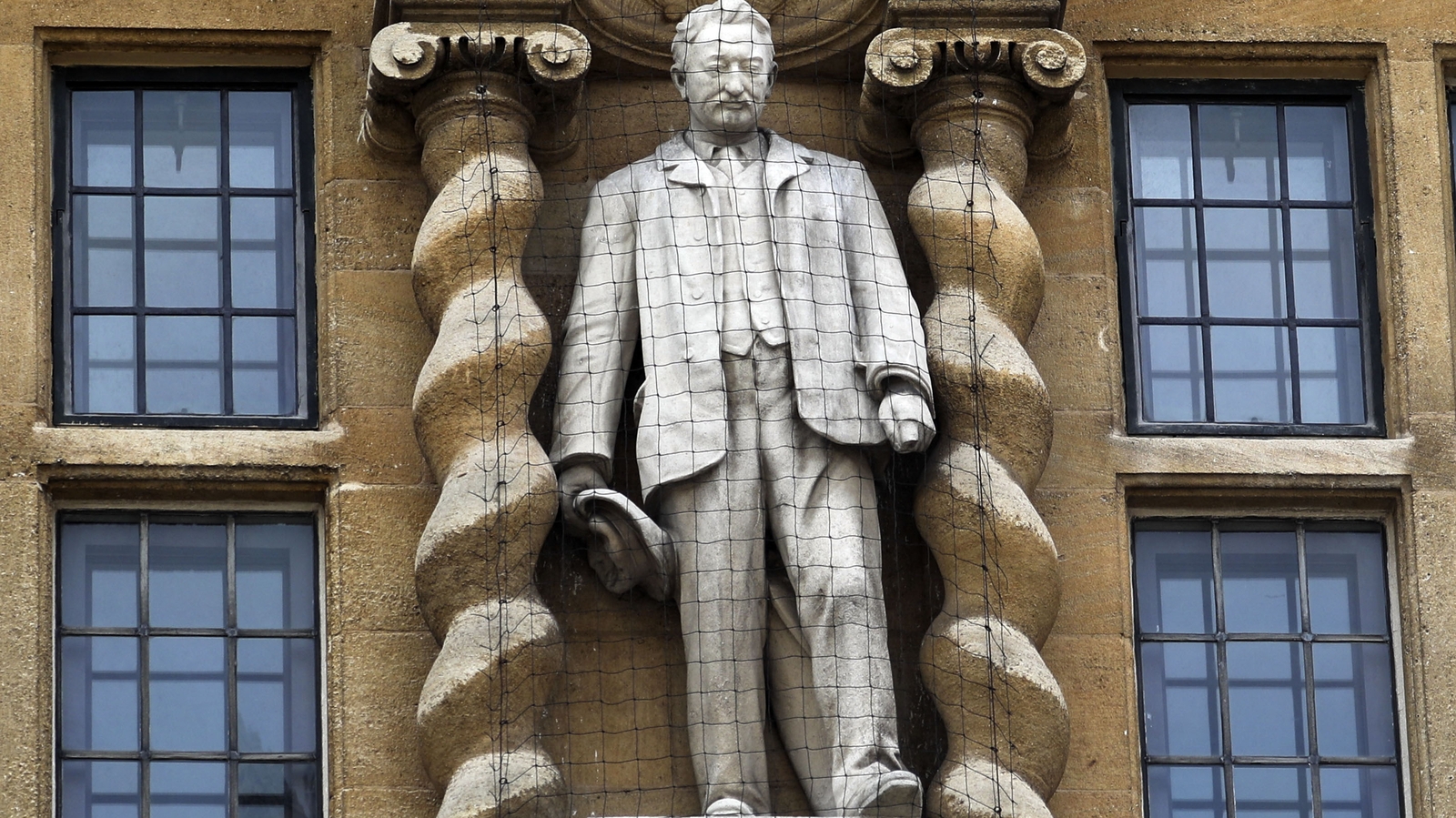 Removal Of Cecil Rhodes Statue Backed By Oxford College