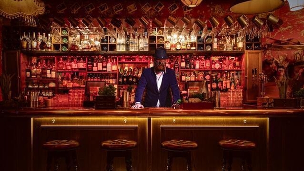 bar