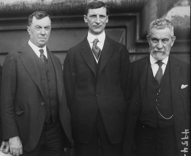 Éamon de Valera (centre) with Judge Daniel Cohalan (left) and John Devoy, editor of the Gaelic American Photo: Library of Congress Prints and Photographs Division Washington, D.C. 20540 USA