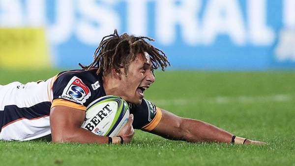 Issak Fines of the Brumbies celebrates his try