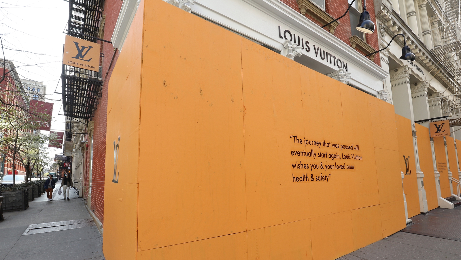 Louis Vuitton owner flags turnaround after sales slump