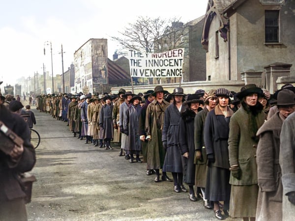 Women protesting outside Mountjoy in 1920. Image colourised by John Breslin