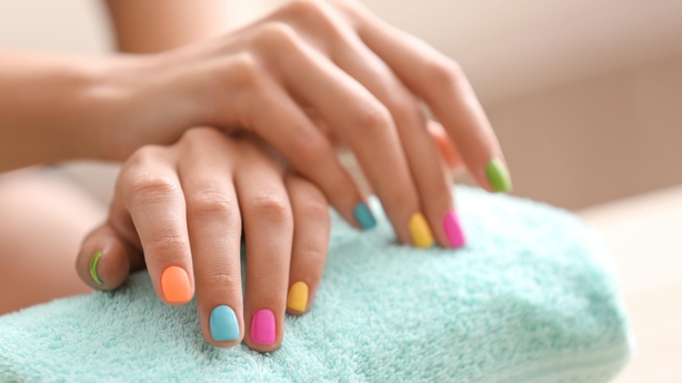 7 expert tips to stop your nails breaking in winter 7 expert tips to stop your nails breaking in winter