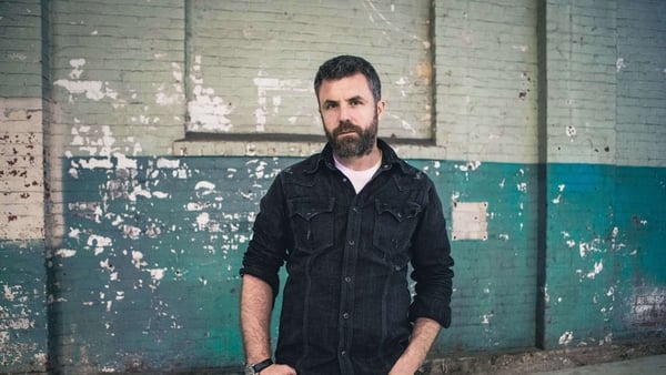Mick Flannery: Everything I do, I do it for crew