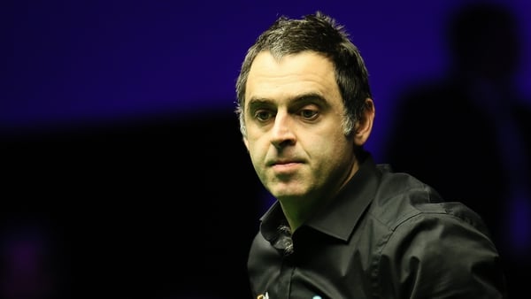 Ronnie O'Sullivan was unhappy with spectators moving around during a frame