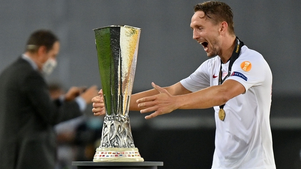 Luuk de Jong celebrates with the trophy in Cologne