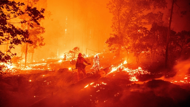 Half A Million People Evacuated As Us Wildfires Rage 2543