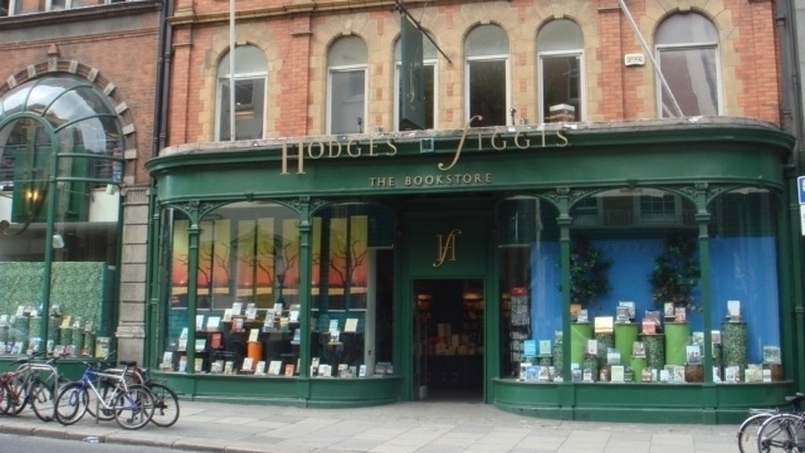 Irish authors drive profits at Hodges & Figgis